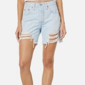 Levi's Women's Relaxed Fit Distressed Light Wash Button fly Jean Shorts Size 32